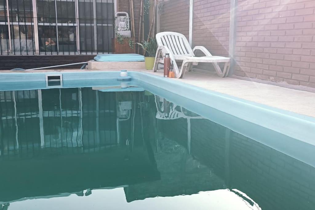 Casa Olivia- Alojamiento Con Piscina - Aeropuerto إيزيزا المظهر الخارجي الصورة